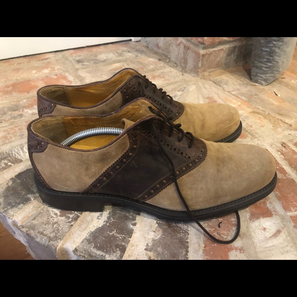 excellent condition 10.5 and I wear 11.5